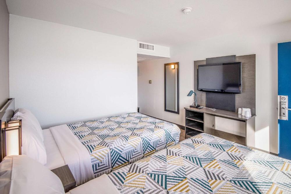 Quadruple Room interior